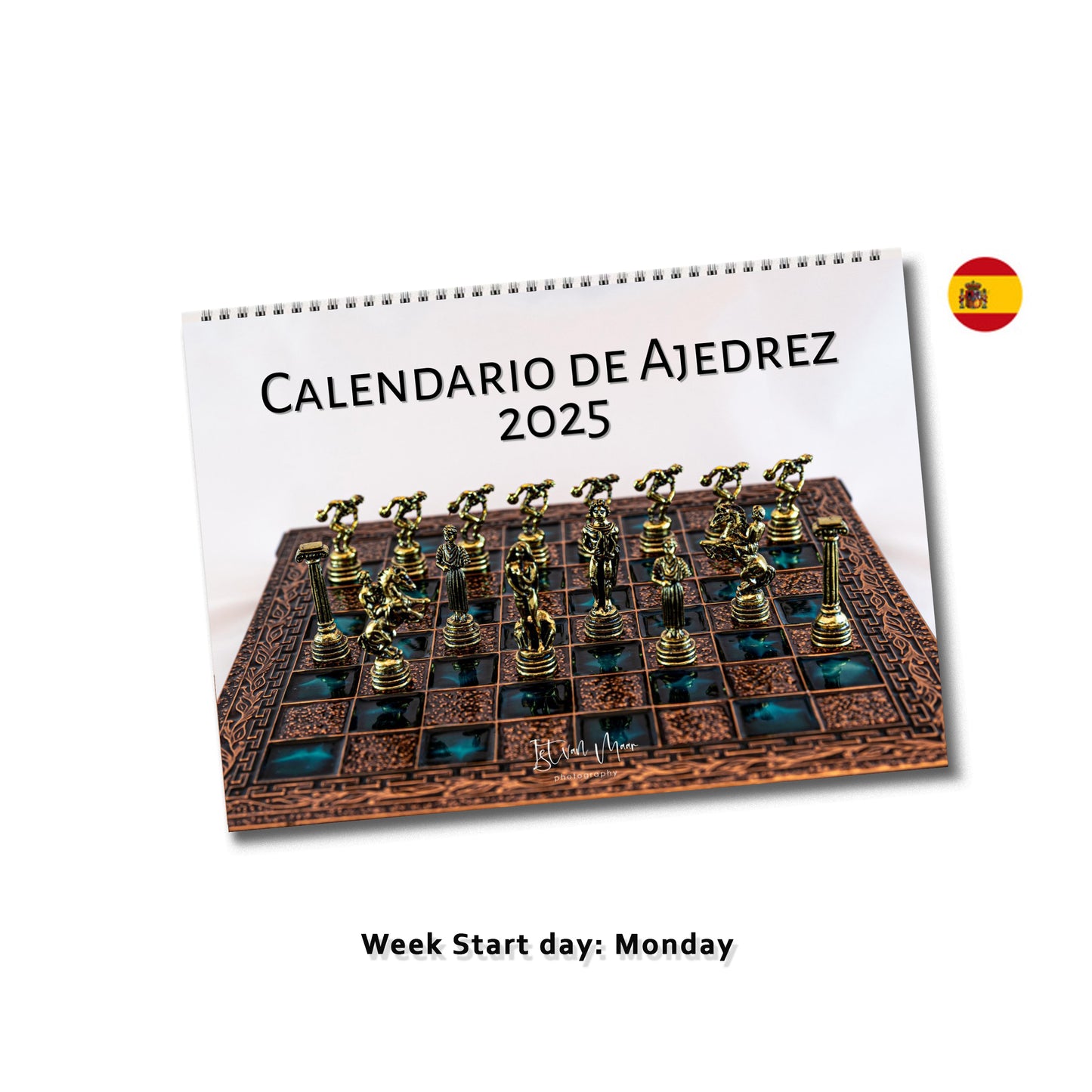 Chess Wall Calendar by Istvan Maar Photography in Spanish