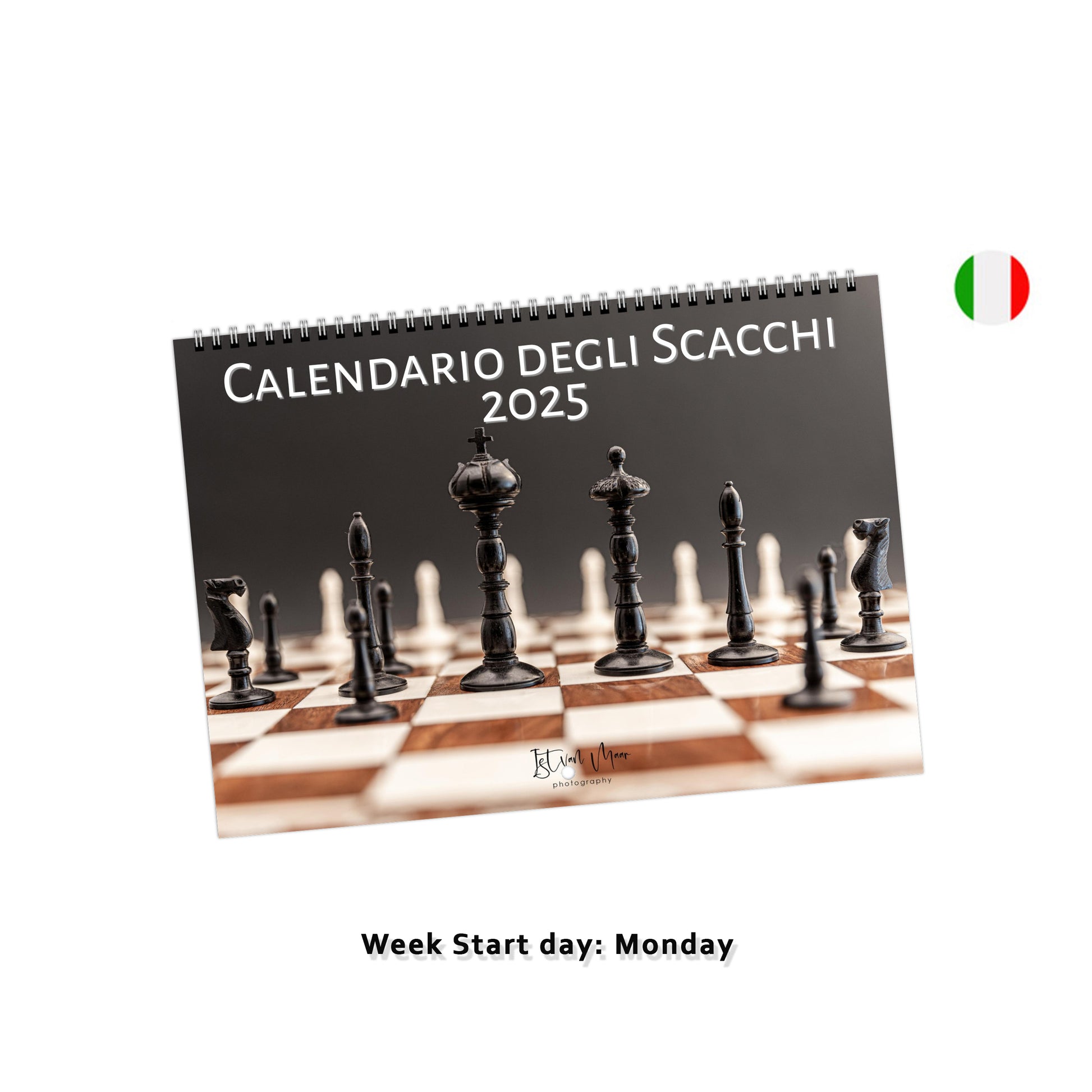 2025 Chess Calendar by Istvan Maar Photography in Italian